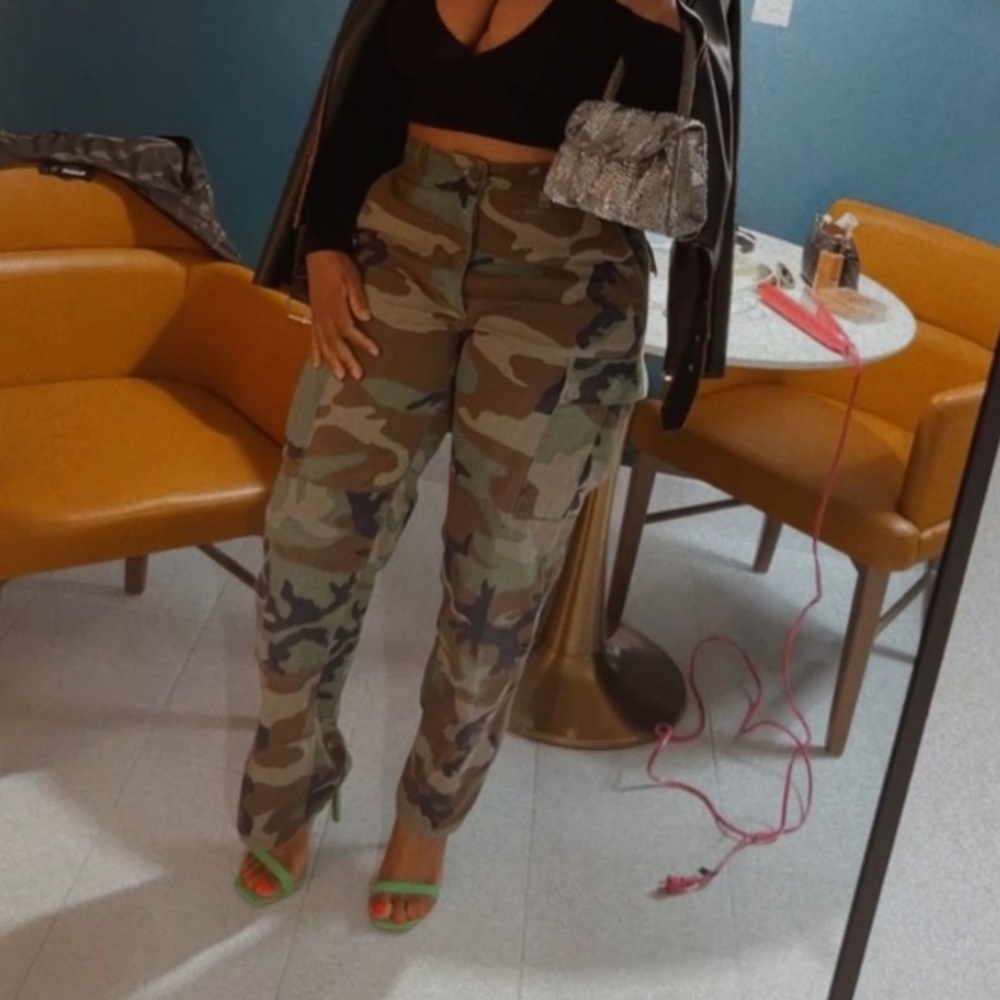 Women's Camouflage Boot Cut Cargo Pants - Green Camo